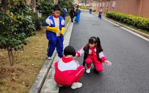 弘扬雷锋精神 共创文明九江——浔南小学开展学雷锋志愿服务实践活动